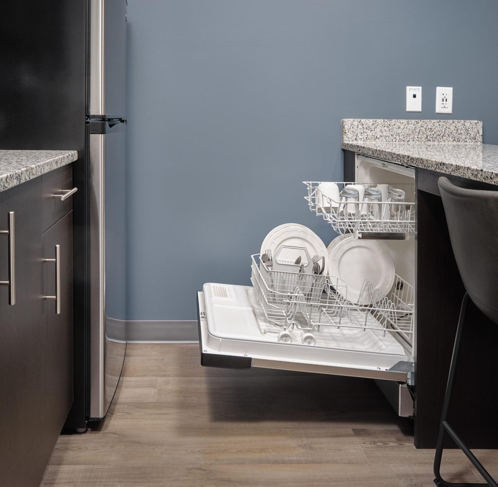 Stayapt Suites Charlotte North Хантерсвилл Экстерьер фото
