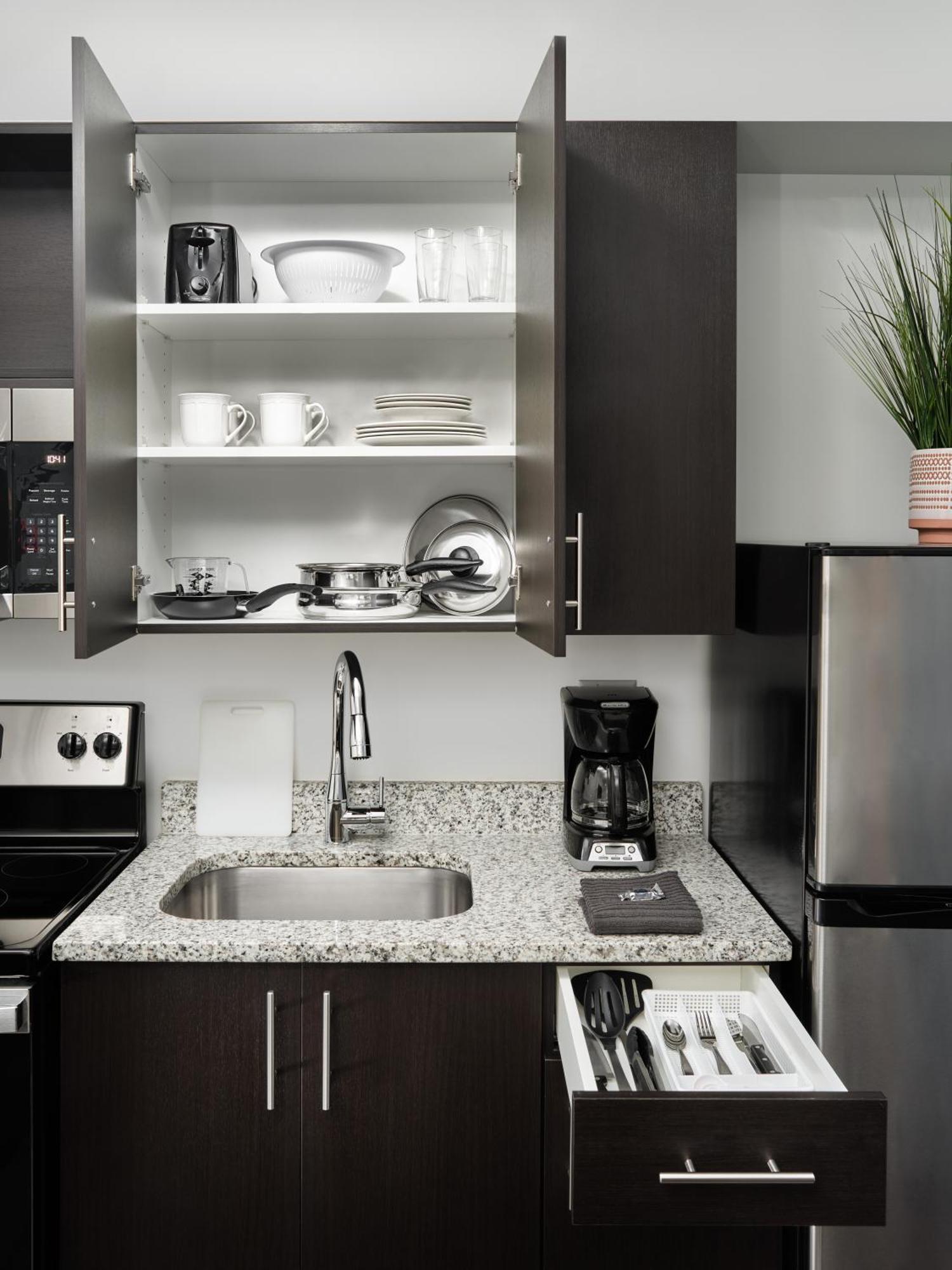 Stayapt Suites Charlotte North Хантерсвилл Экстерьер фото